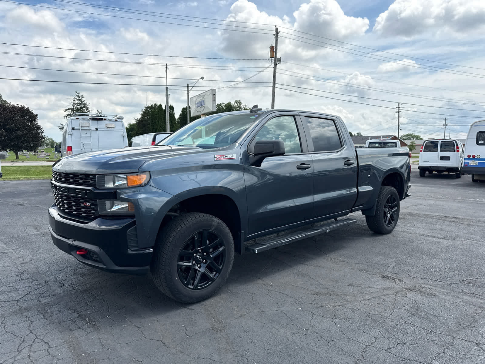 Used 2021 Chevrolet Silverado 1500 Custom Trail Boss w/ Safety Confidence Package AWD/4WD image 1
