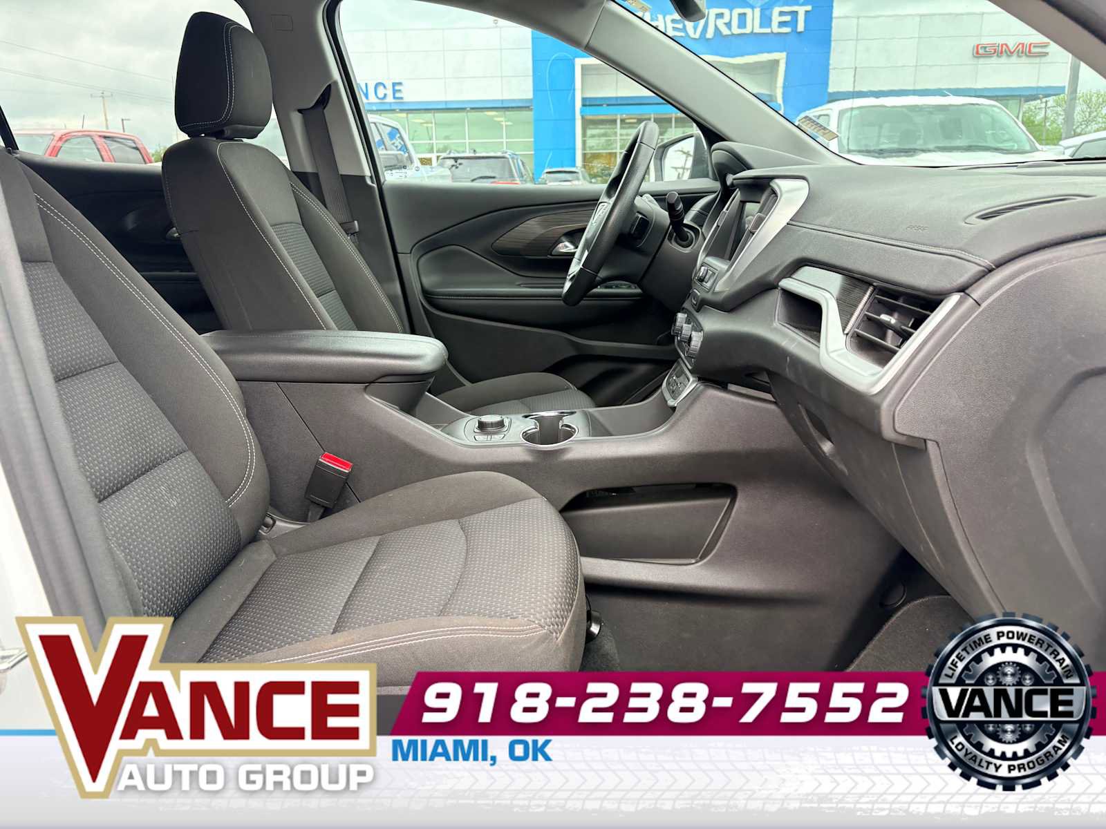 Used 2024 GMC Terrain SLE w/ Driver Convenience Package FWD image 18
