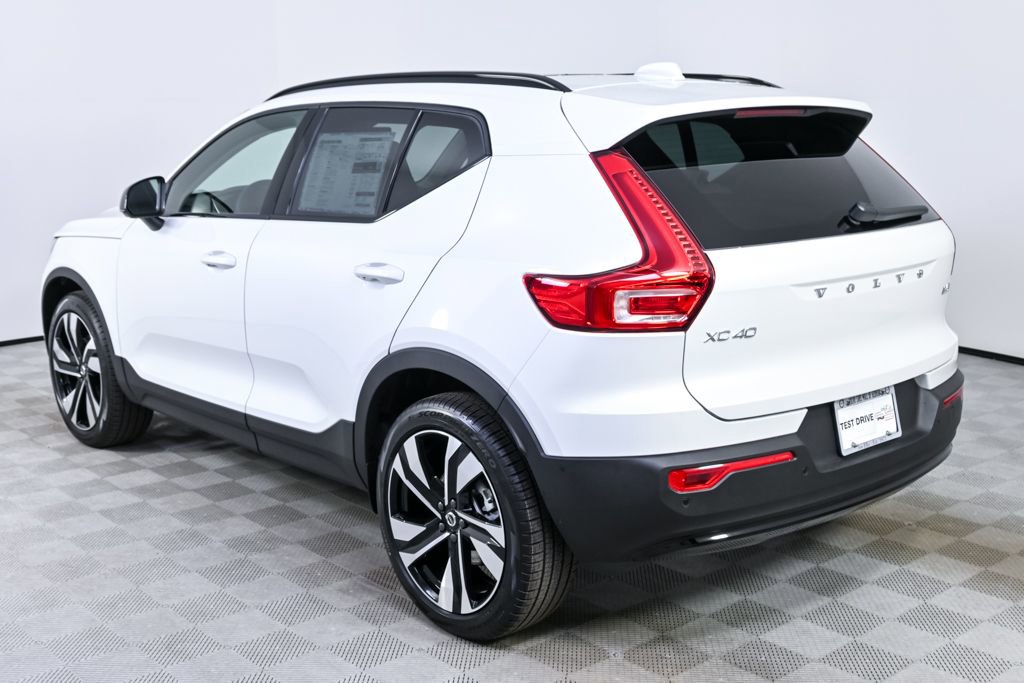 New 2026 Volvo XC40 B5 Ultra w/ Protection Package Premier image 3