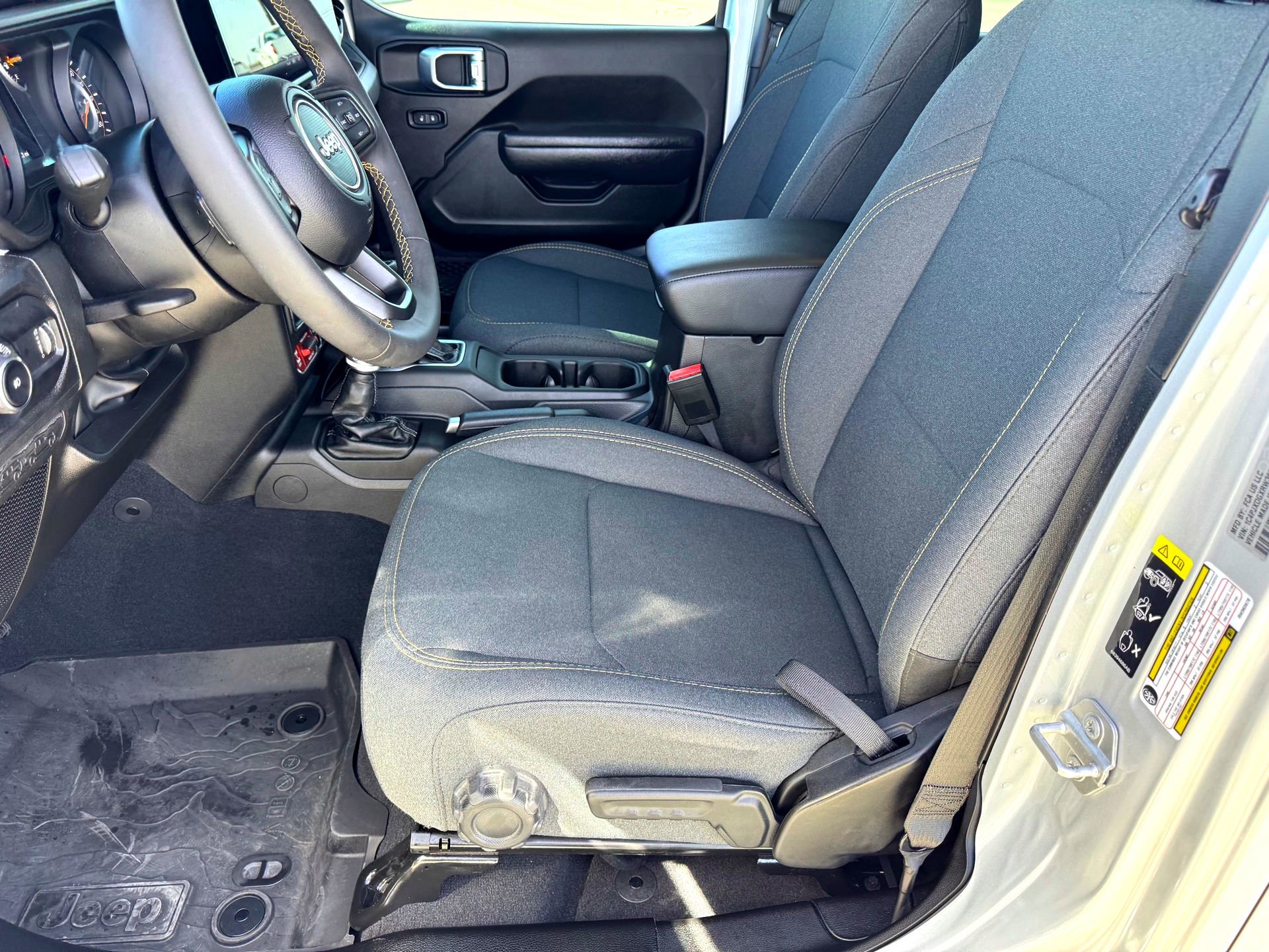 Used 2024 Jeep Wrangler Willys image 13