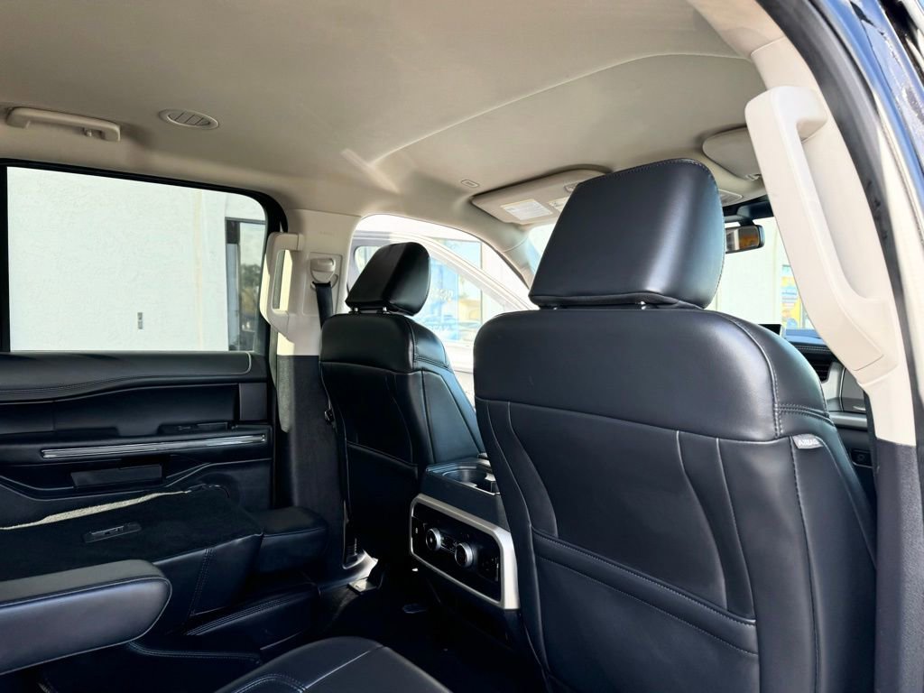 Used 2024 Ford Expedition XLT image 25