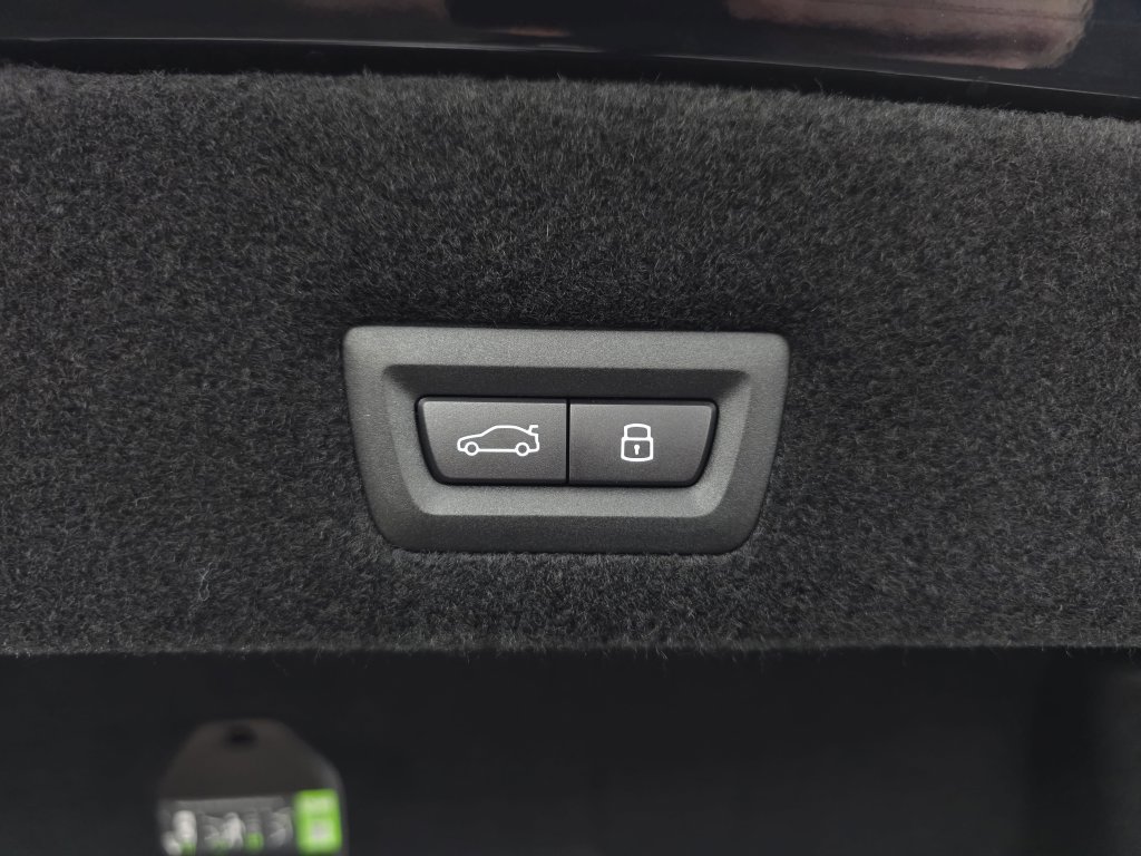 New 2026 BMW 750e xDrive w/ Executive Package AWD/4WD image 13