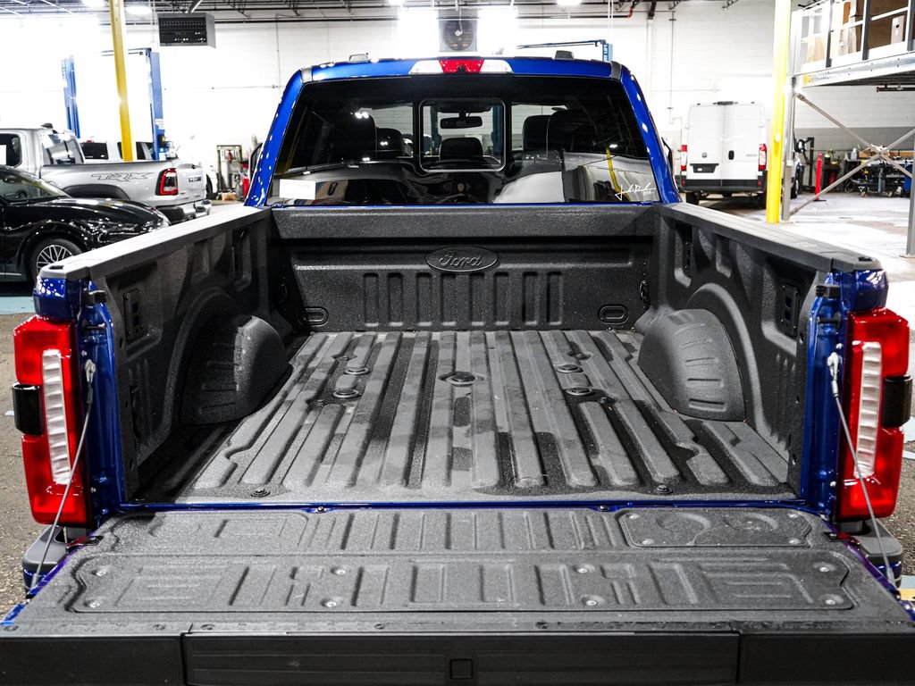 New 2026 Ford F250 Lariat w/ Black Appearance Package AWD/4WD image 11