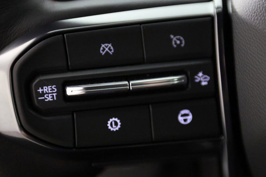 Used 2026 GMC Yukon AT4 Ultimate w/ LPO, Floor Liner Package image 27