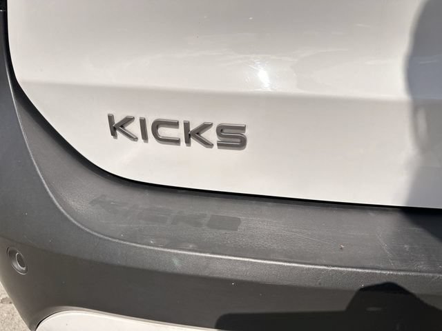 Used 2025 Nissan Kicks SV FWD image 38