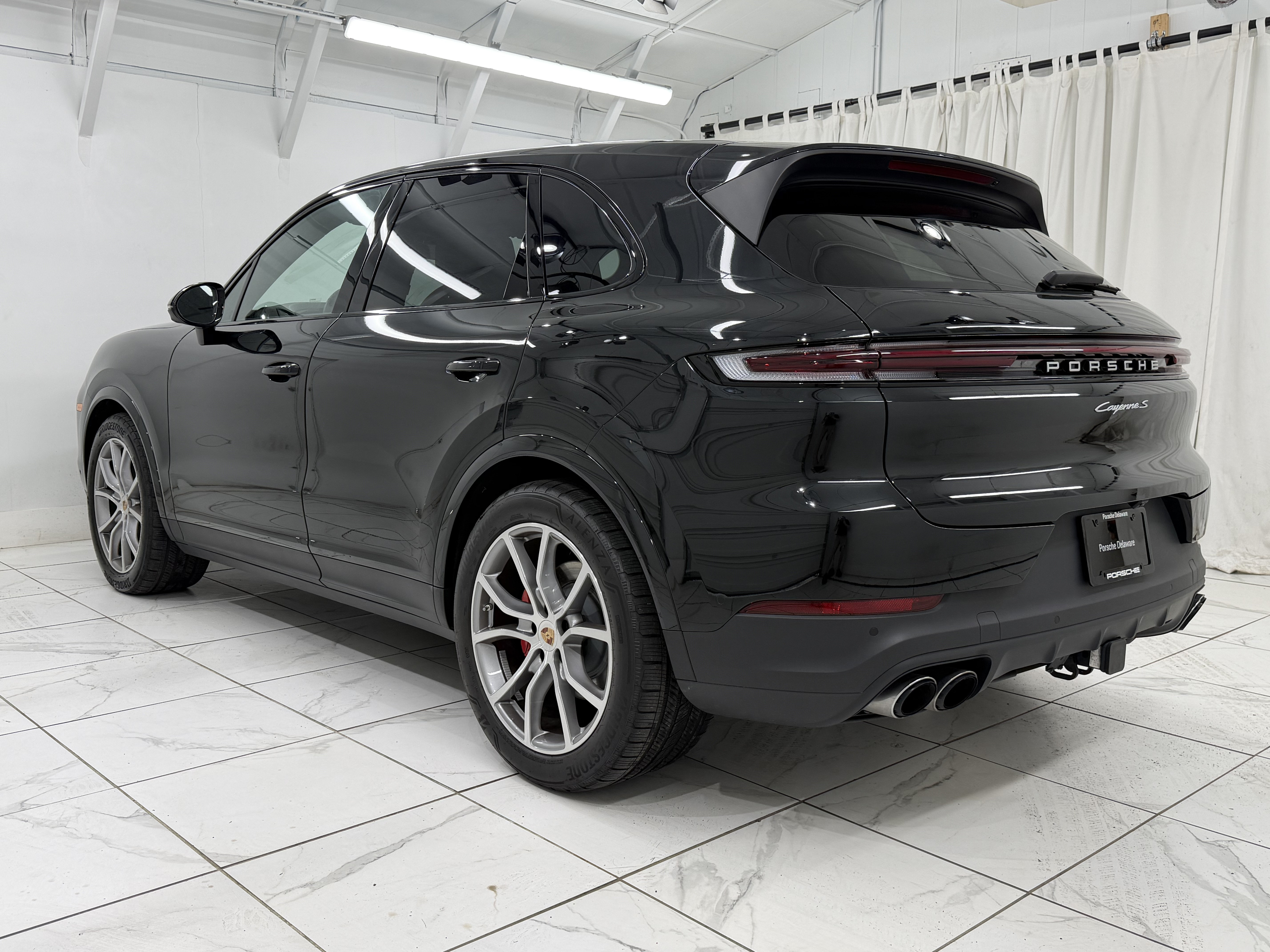 Certified 2025 Porsche Cayenne S AWD/4WD image 14