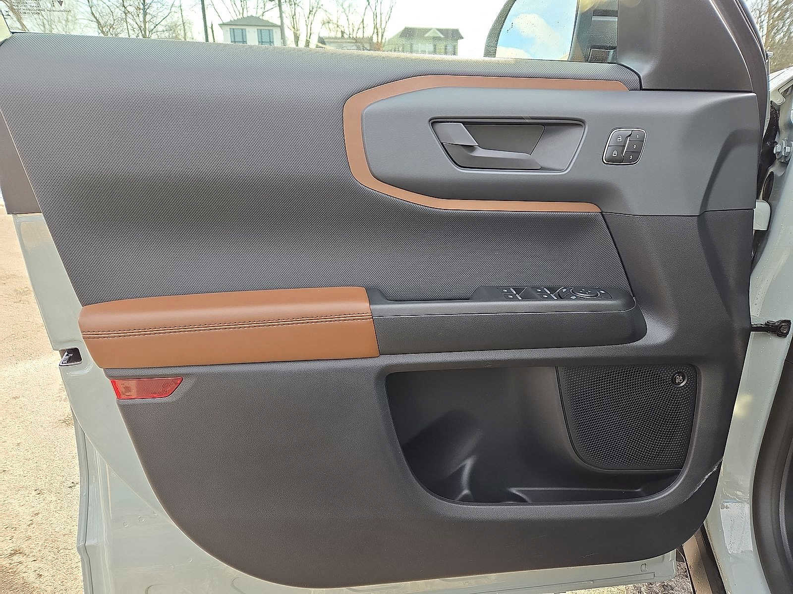 Used 2024 Ford Bronco Sport Outer Banks w/ Tech Package image 16