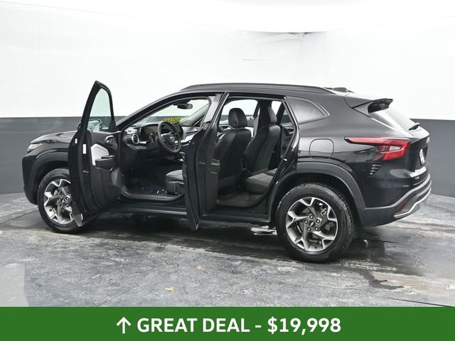 Used 2025 Chevrolet Trax LT image 55