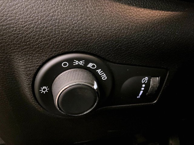 Used 2024 Jeep Compass Sport AWD/4WD image 30