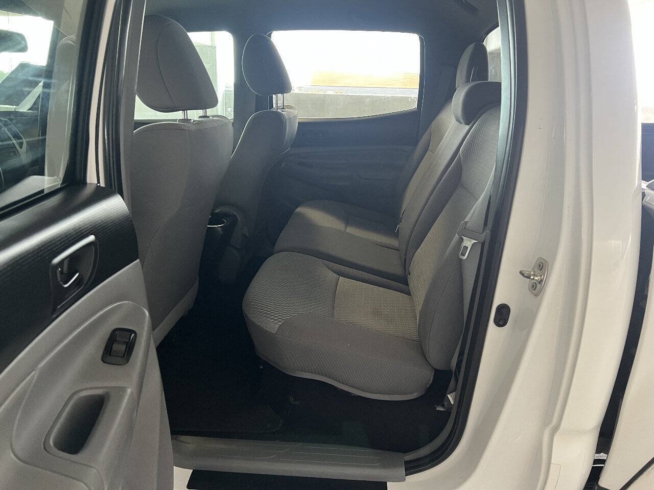 Used 2013 Toyota Tacoma 4x4 Double Cab w/ SR5 Pkg image 21