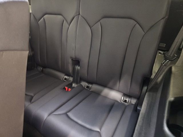 Used 2025 Audi Q7 3.0T Premium Plus image 30