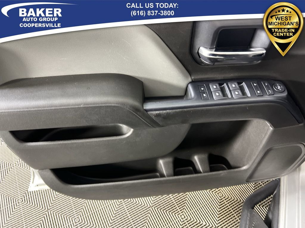 Used 2018 Chevrolet Silverado 1500 Custom w/ Custom Value Package image 20