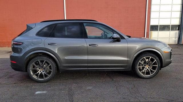 Used 2021 Porsche Cayenne S image 9