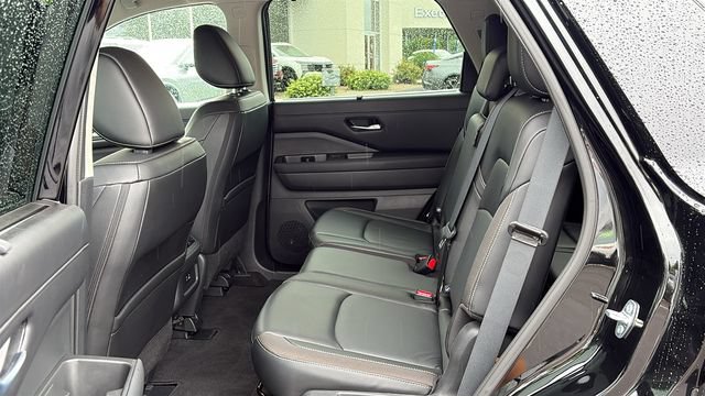 Certified 2024 Nissan Pathfinder SL AWD/4WD image 22
