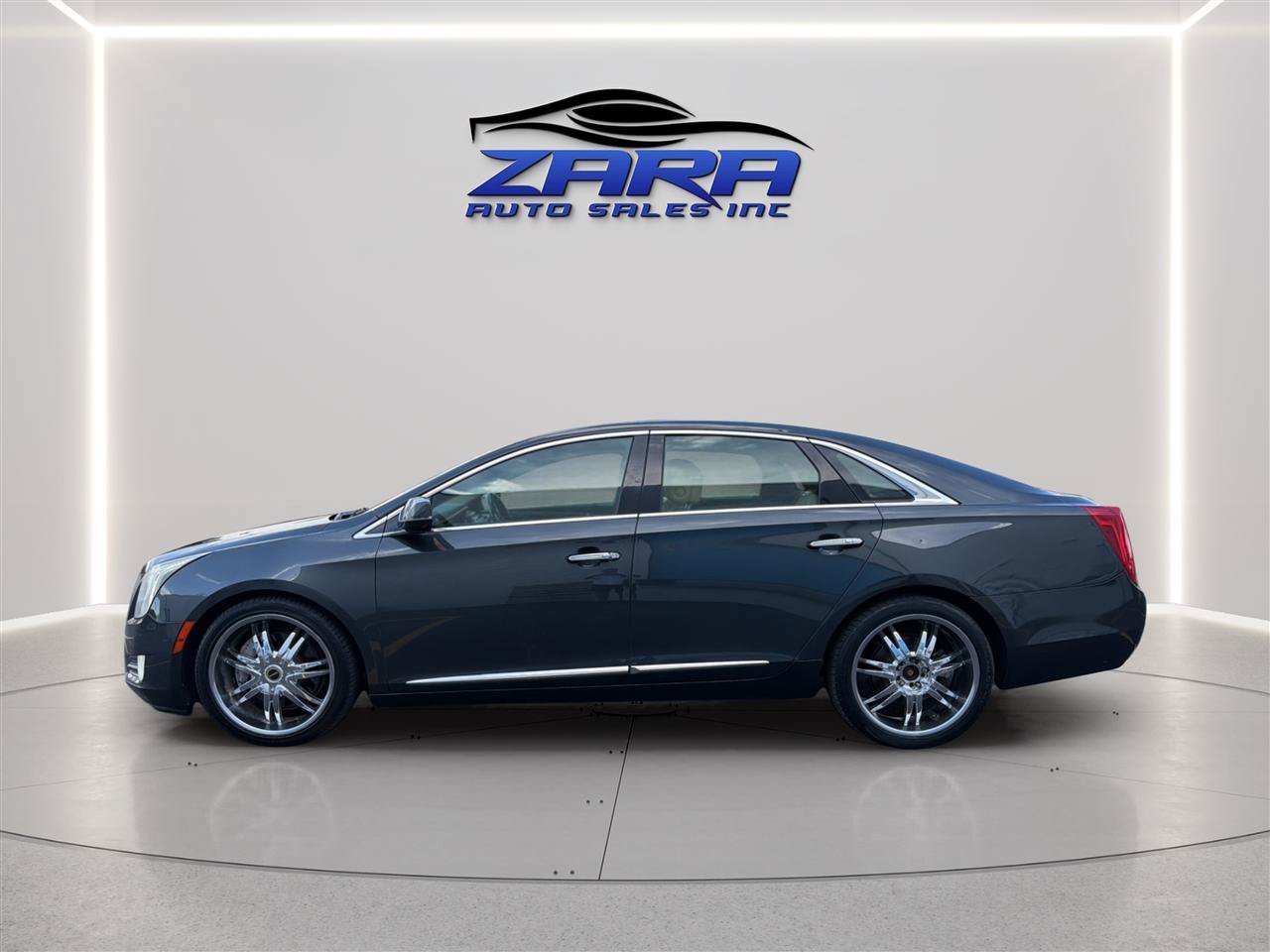 Used 2013 Cadillac XTS Premium w/ Driver Assist Package AWD/4WD image 4