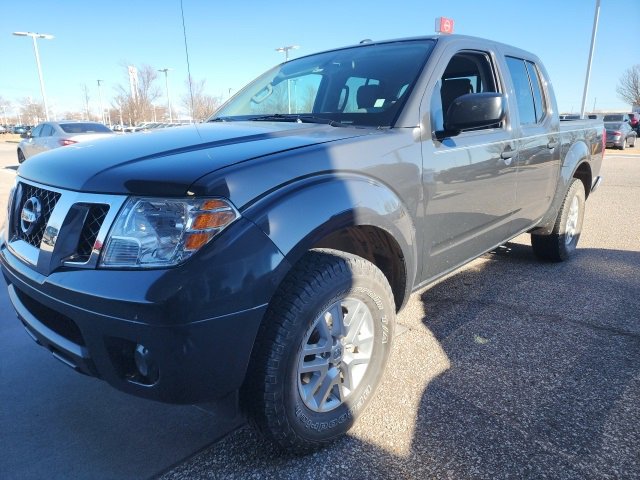 Certified 2015 Nissan Frontier SV image 3