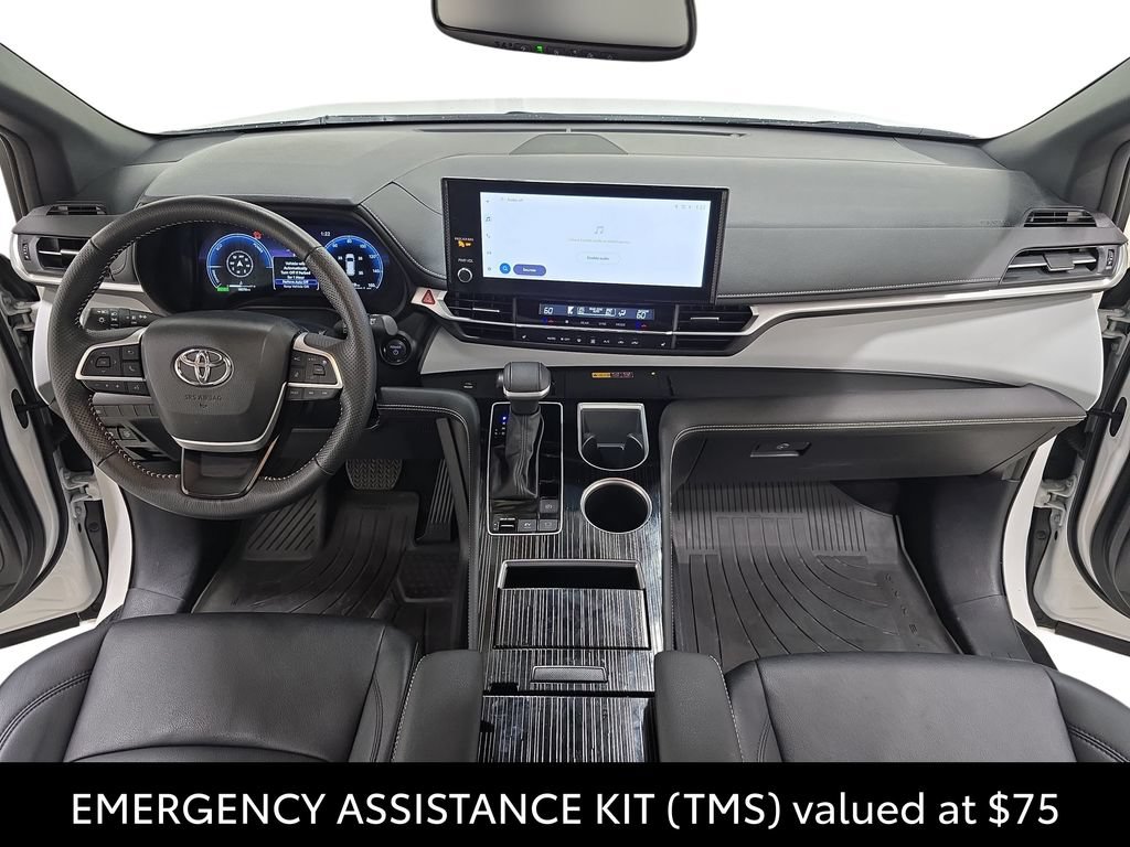 Certified 2025 Toyota Sienna XSE AWD/4WD image 13