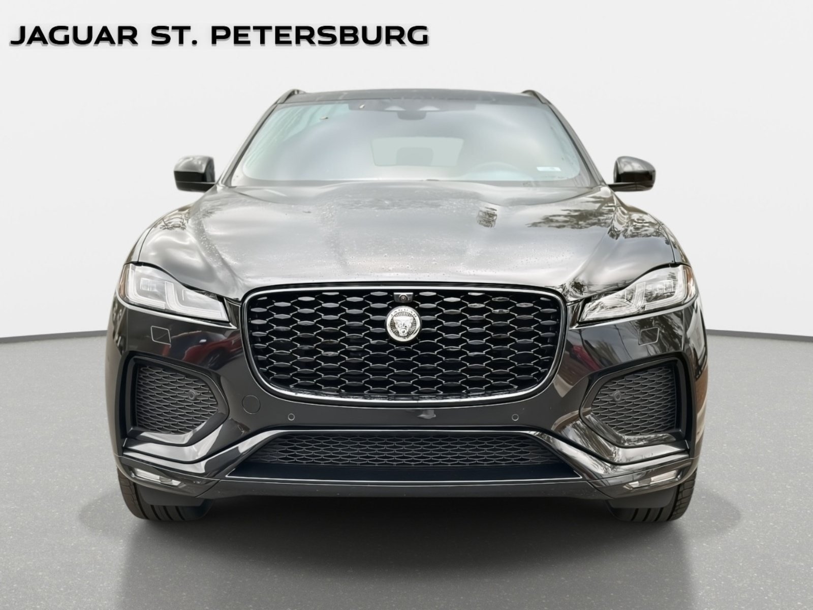 Used 2026 Jaguar F-PACE R-Dynamic S AWD/4WD image 2