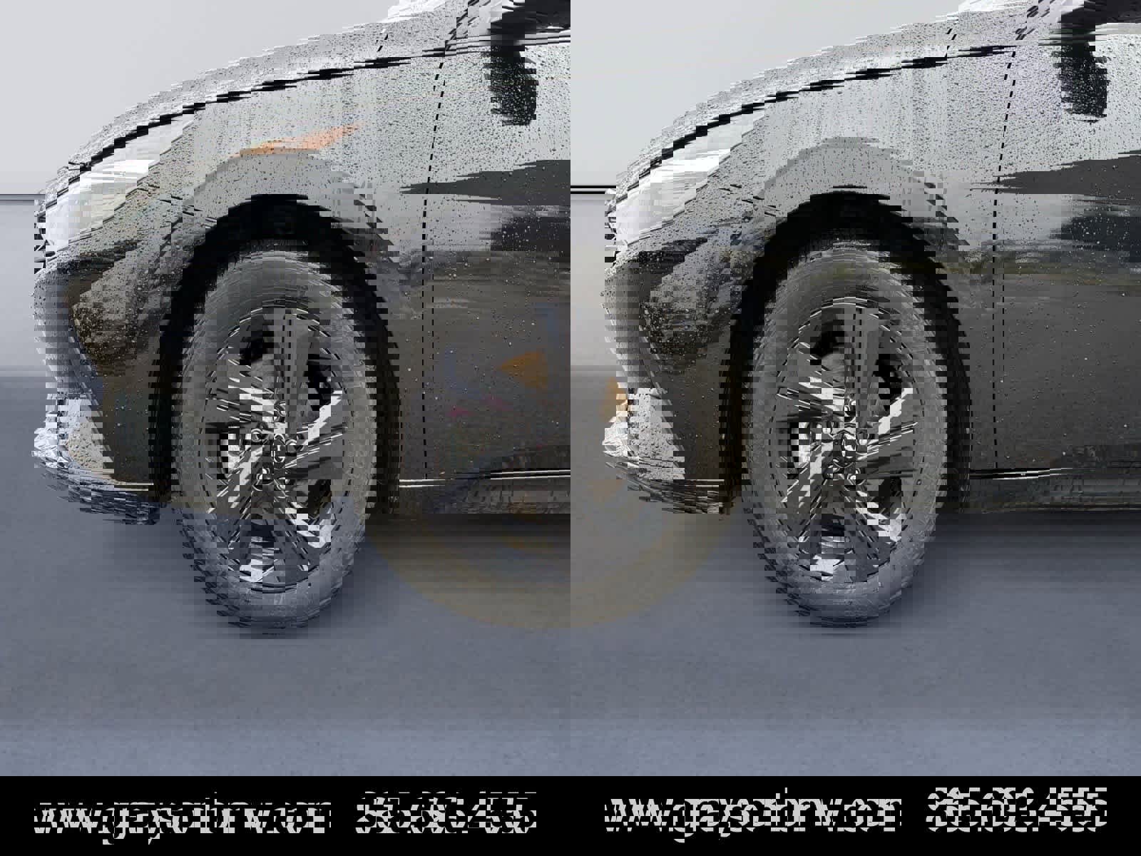 Used 2023 Hyundai Elantra SEL w/ Preferred Accessory Package image 9