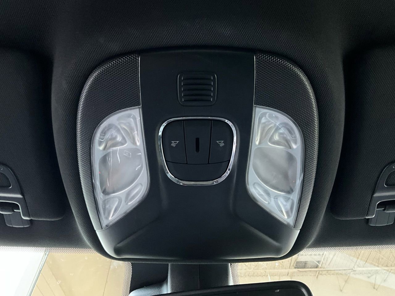 Used 2025 Jeep Compass Trailhawk image 16