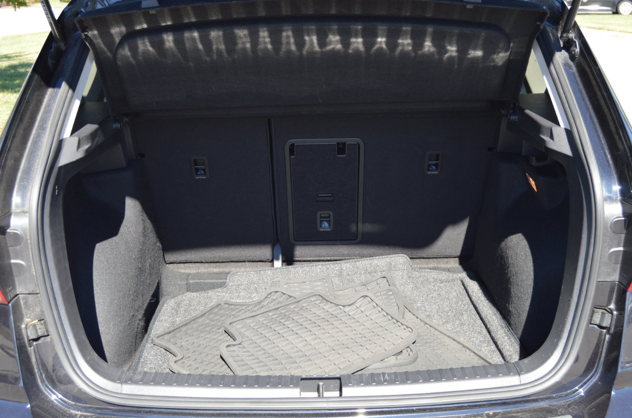 Used 2022 Volkswagen Taos SE image 15