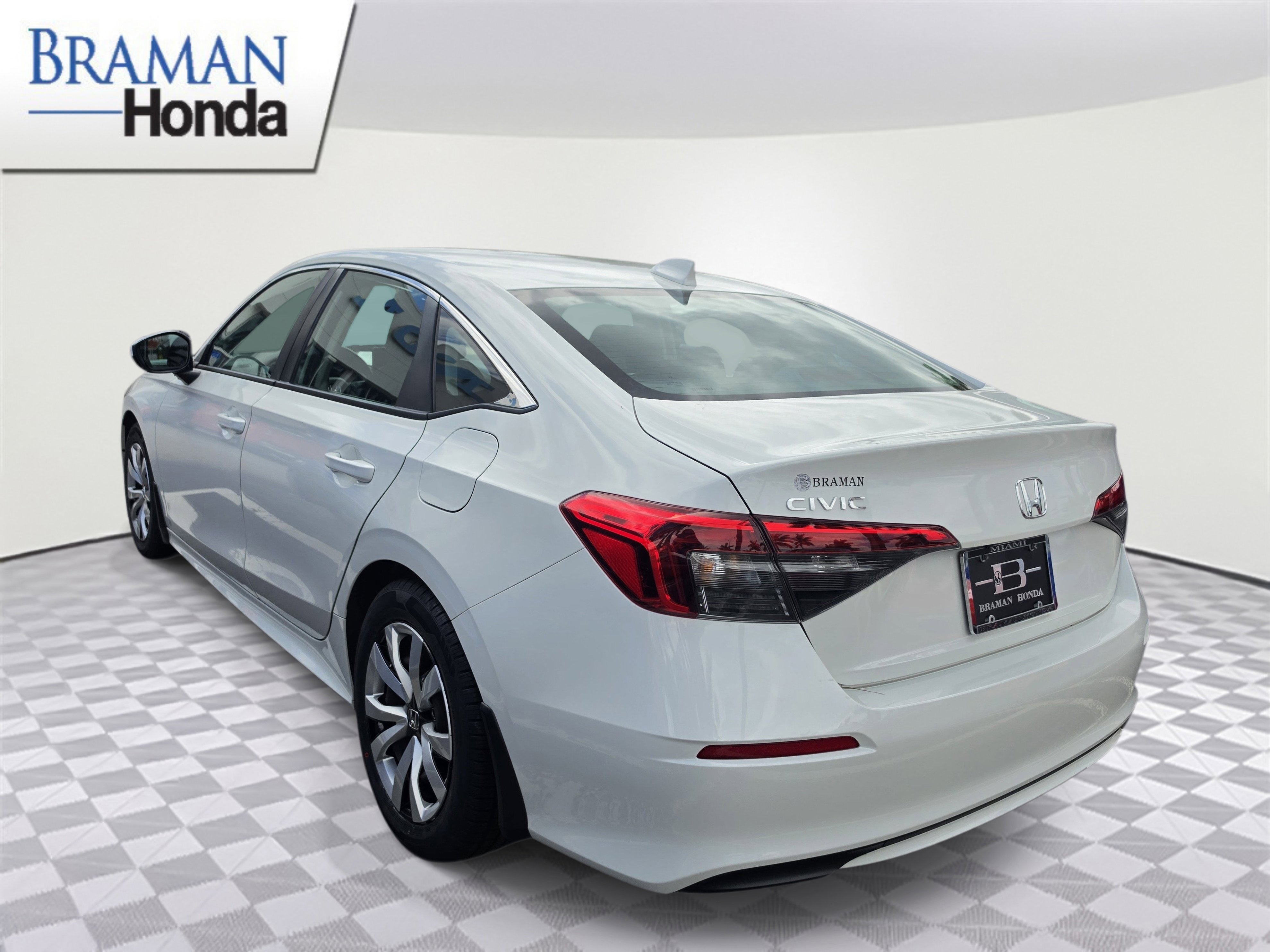 Certified 2024 Honda Civic LX image 4