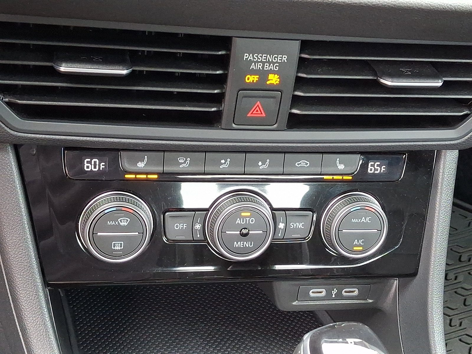 Used 2023 Volkswagen Jetta SE FWD image 16