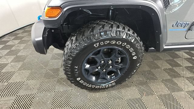 Used 2023 Jeep Wrangler Unlimited w/ Cold Weather Group AWD/4WD image 8