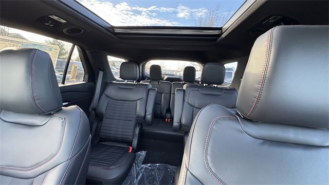 New 2026 Ford Explorer ST-Line w/ ST-Line Street Pack image 32