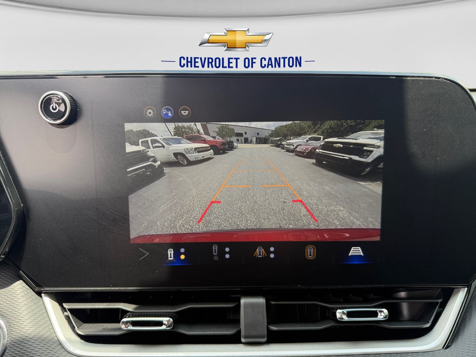 New 2026 Chevrolet Equinox LT w/ Convenience Package II AWD/4WD image 29