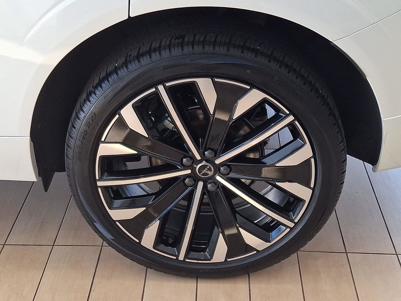 Certified 2026 Volvo XC60 B5 Ultra w/ Protection Package Premier image 7