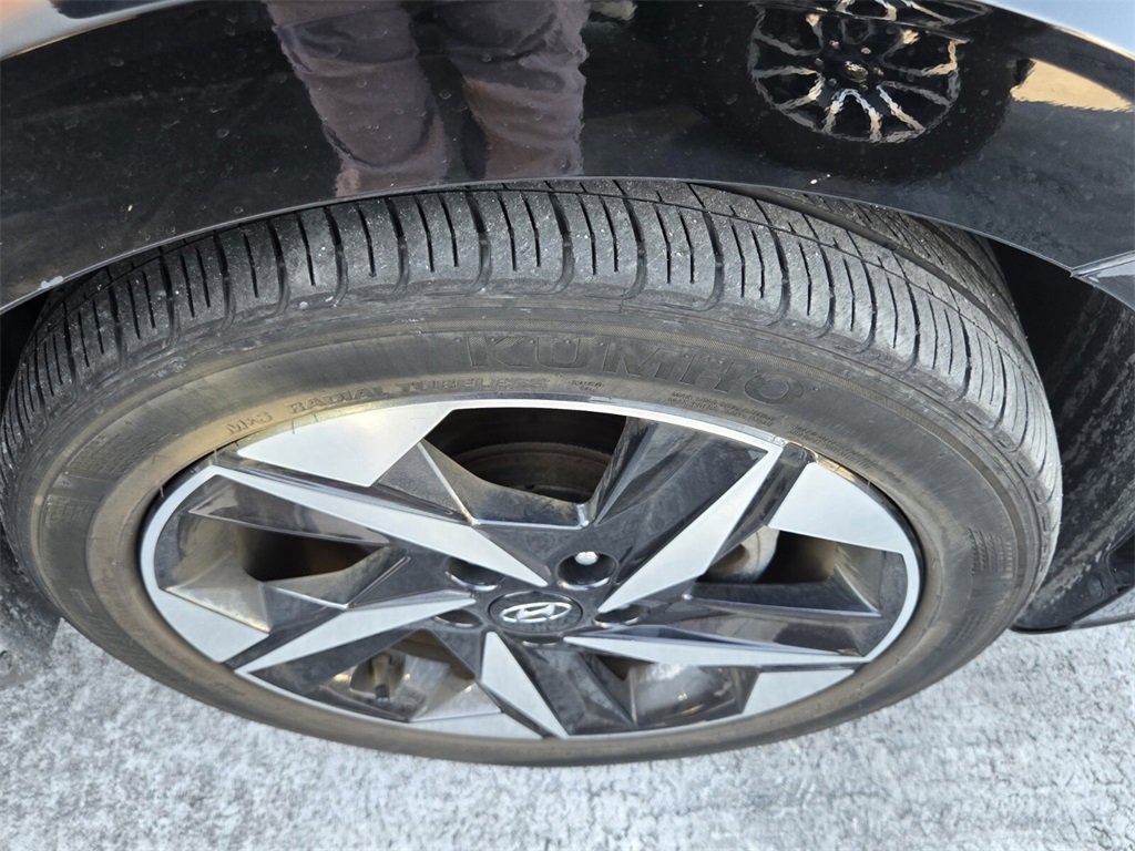 Used 2023 Hyundai Elantra SEL w/ Convenience Package image 7