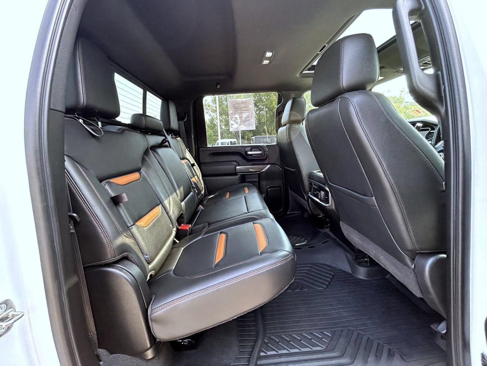 Used 2020 GMC Sierra 2500 AT4 w/ AT4 Premium Package AWD/4WD image 18