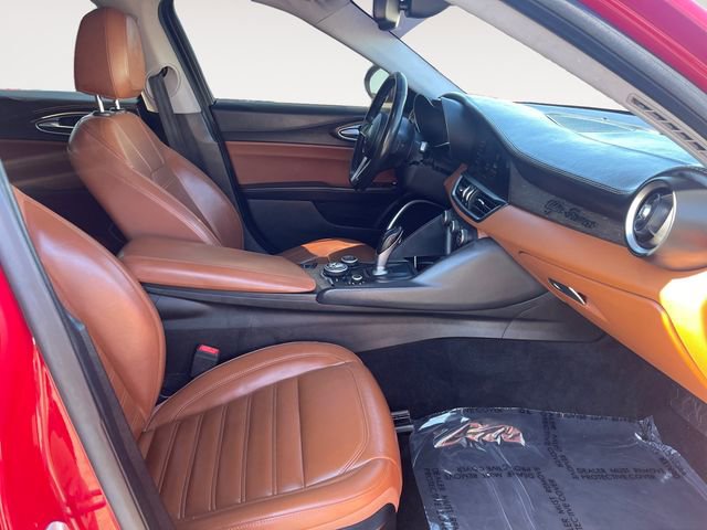 Used 2018 Alfa Romeo Giulia Ti w/ Quick Order Package 22X Lusso image 15