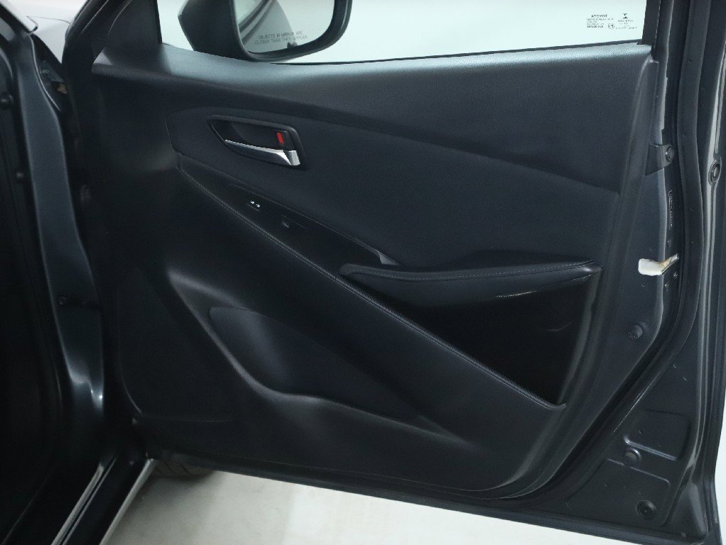 Used 2018 Toyota Yaris iA image 33