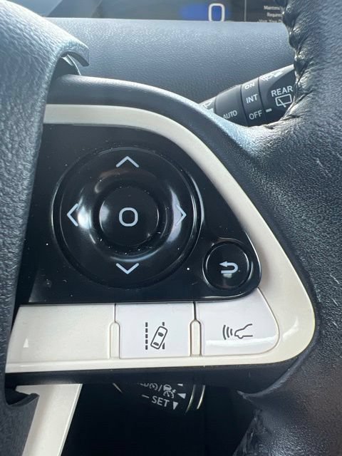 Used 2017 Toyota Prius Four w/ Advanced Technology Package FWD image 12