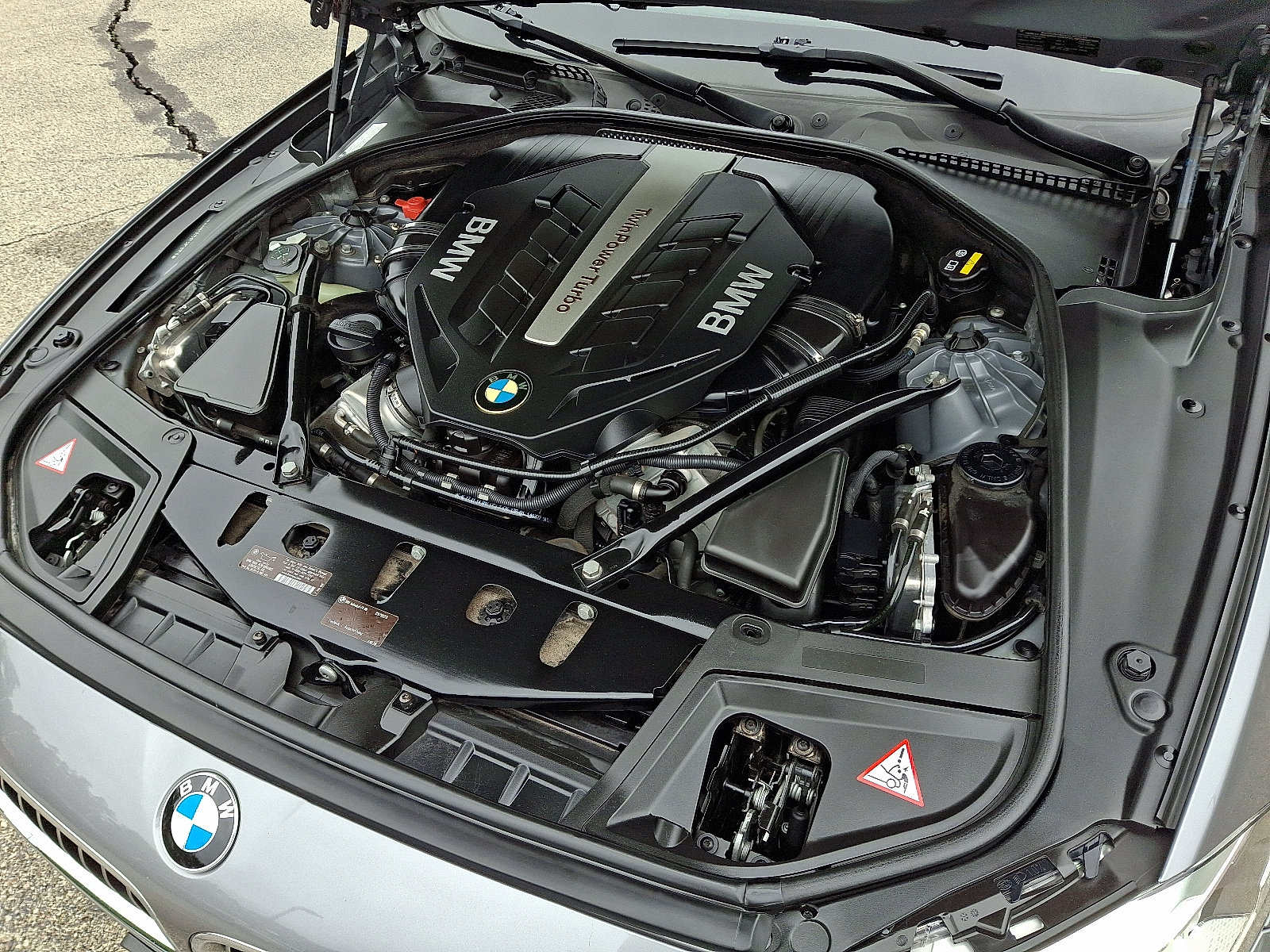 Used 2015 BMW 550i xDrive Sedan AWD/4WD image 28