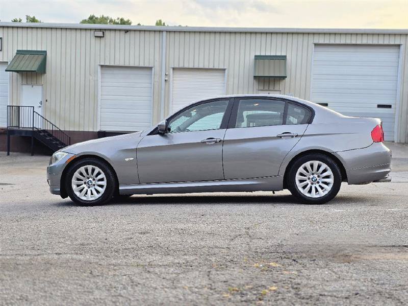 Used 2009 BMW 328i Sedan RWD image 4