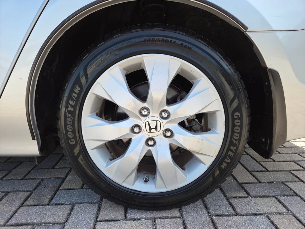 Used 2010 Honda Accord EX-L image 19