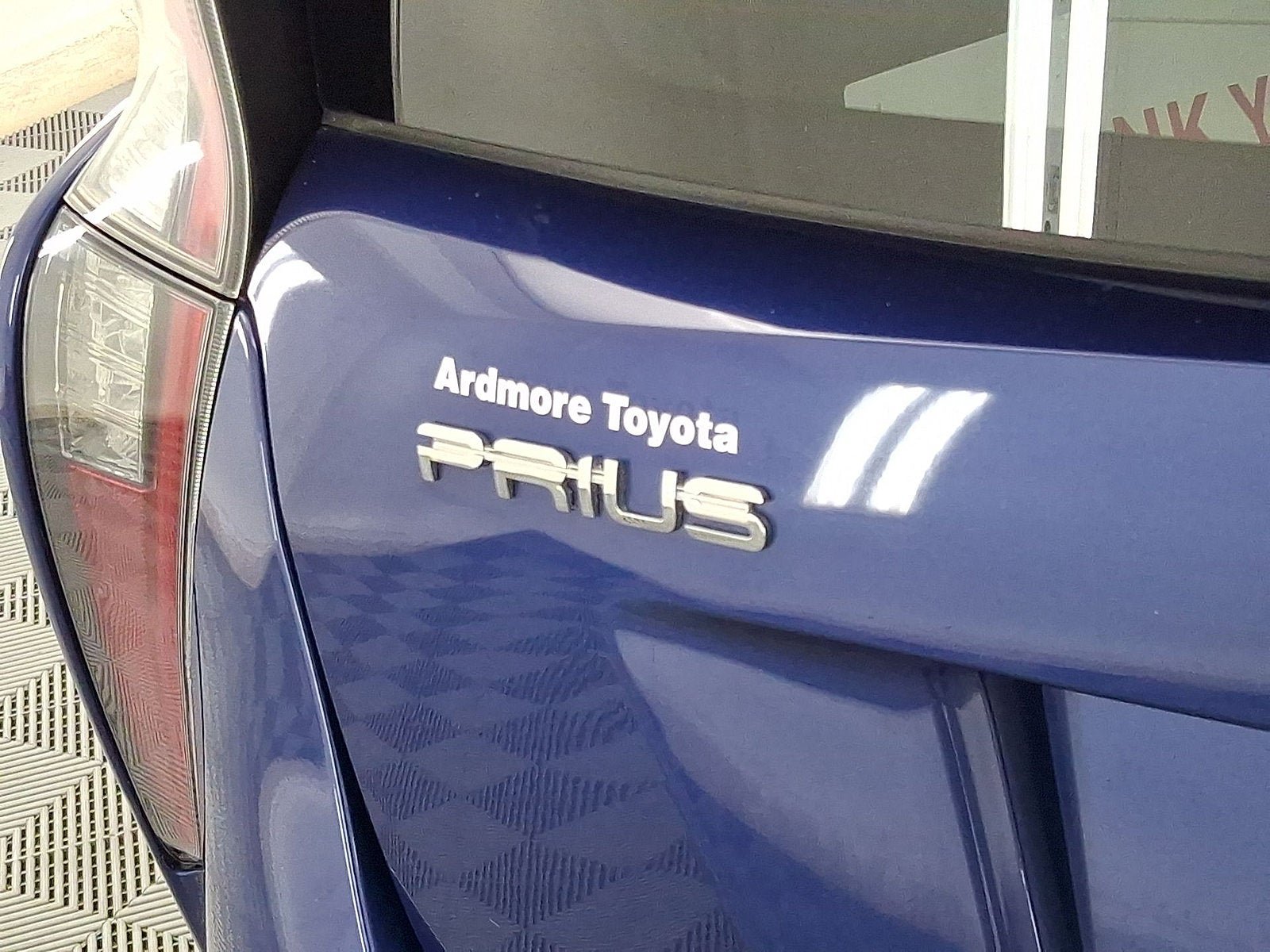 Used 2017 Toyota Prius Two w/ Carpet Mat Package FWD image 15