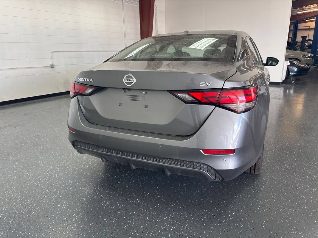 Used 2022 Nissan Sentra SV FWD image 4