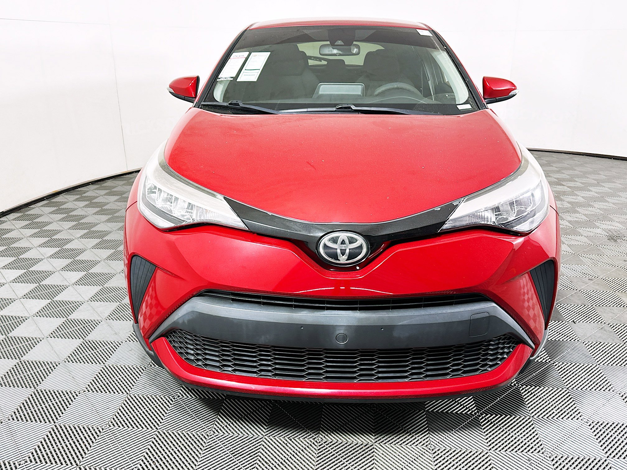 Used 2020 Toyota C-HR LE FWD image 8