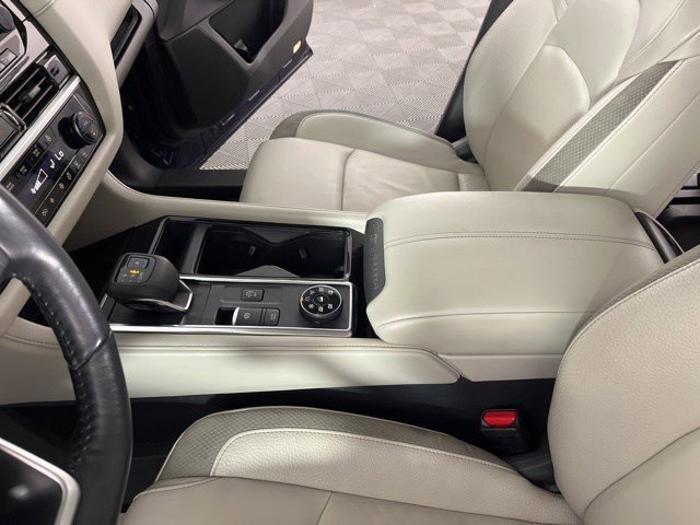 Used 2022 Nissan Pathfinder SL AWD/4WD image 24