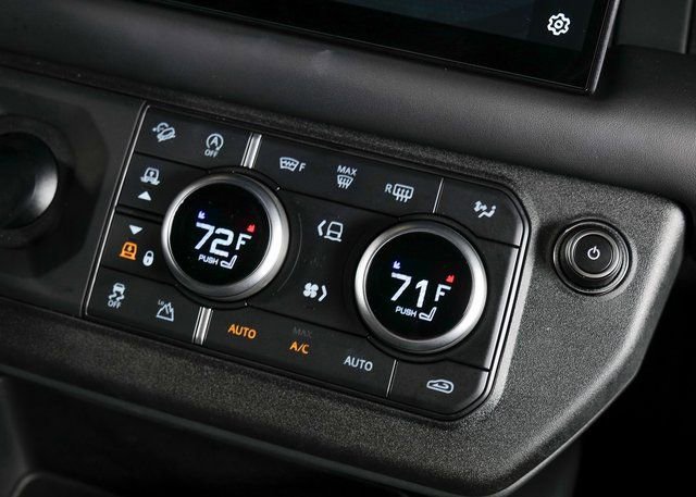 Used 2025 Land Rover Defender 110 S image 15