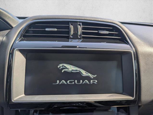 Used 2019 Jaguar F-PACE Premium image 13