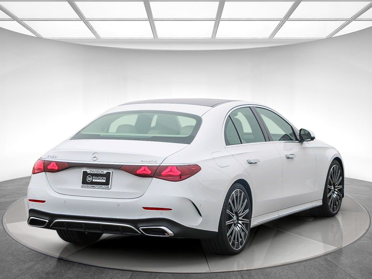 New 2026 Mercedes-Benz E 450 4MATIC Sedan image 4