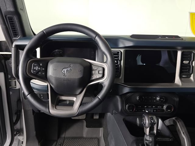 Used 2024 Ford Bronco Outer Banks image 11
