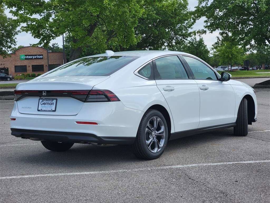 Used 2023 Honda Accord EX image 16