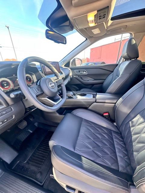 Certified 2024 Nissan Rogue Platinum w/ Platinum Premium Package image 24