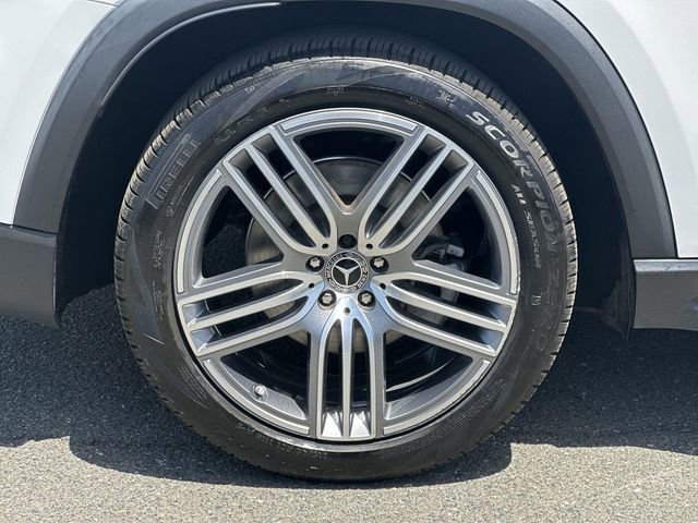 Used 2022 Mercedes-Benz GLS 450 4MATIC image 33